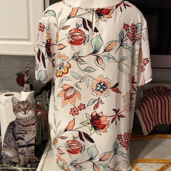 Z women's Van Heusen casual floral short sleeve plus size top XXL - Picture 2 of 4